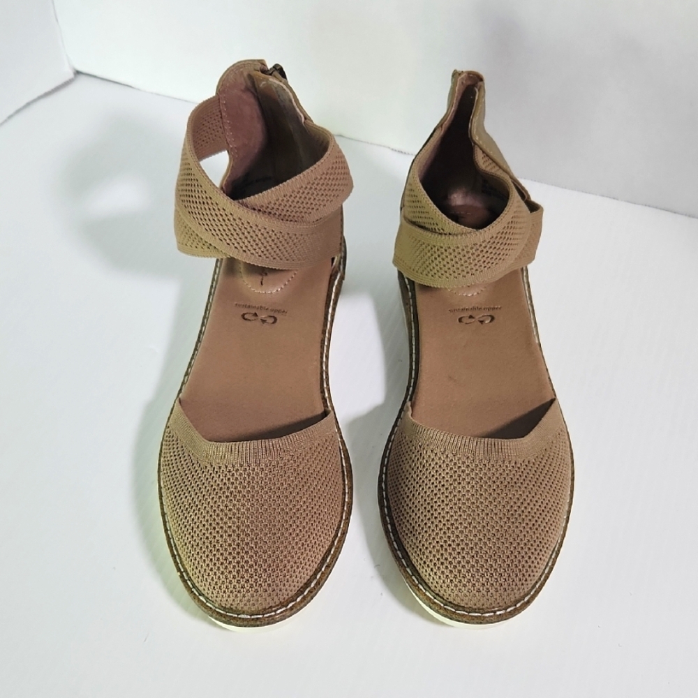 Me Too Stylish Tan Women Shoes Strapy With Heal Zipper 7.5